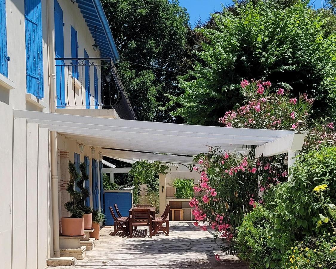 La Maison Des Eaux Saint-Jean-de-Thurac 外观 照片