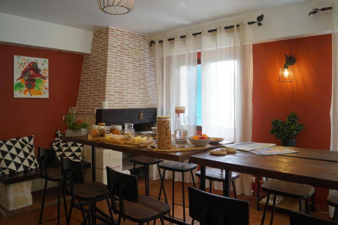 La Maison Des Eaux Saint-Jean-de-Thurac 外观 照片