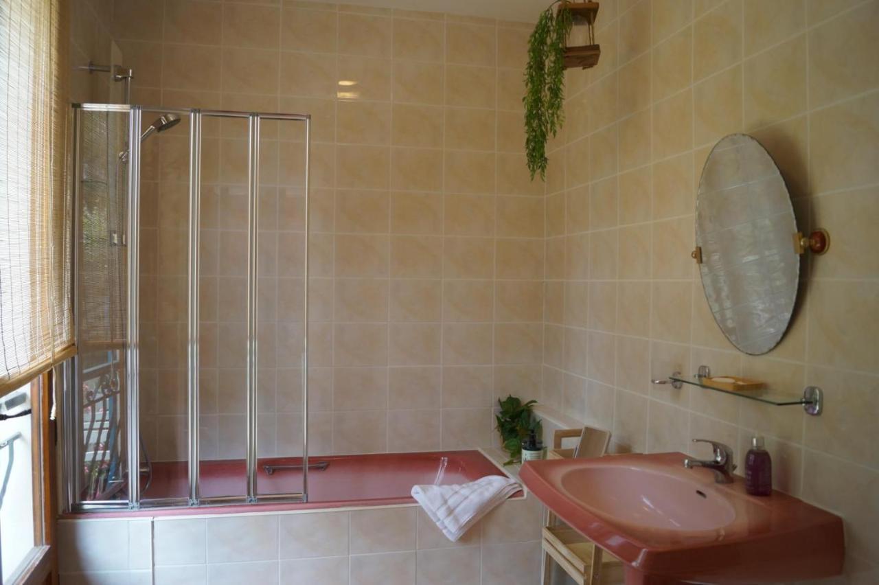 La Maison Des Eaux Saint-Jean-de-Thurac 外观 照片